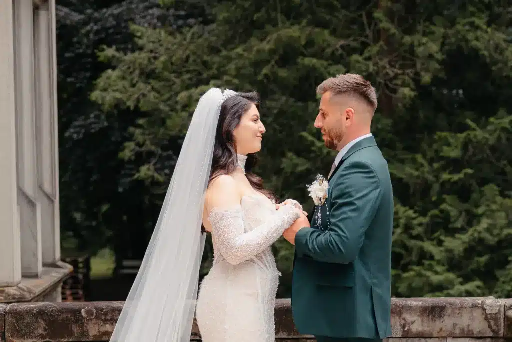 Cât costă un fotograf de nuntă